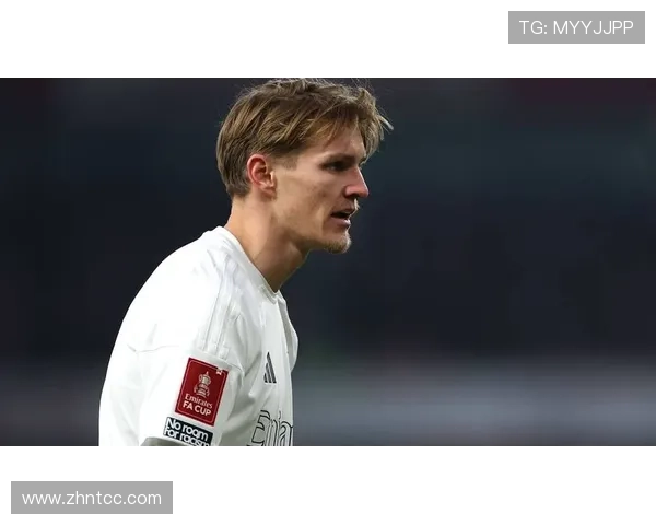 奥利塞 vs 厄德高:同代组织核心的战术角色与体系适配差距在哪? 奥利塞 vs 厄德高:同代组织核心的战术角色与体系适配差距在哪?