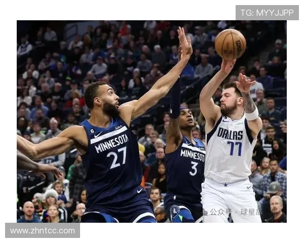 戈贝尔利用掩护拉开空间，提升球队内线防守效率